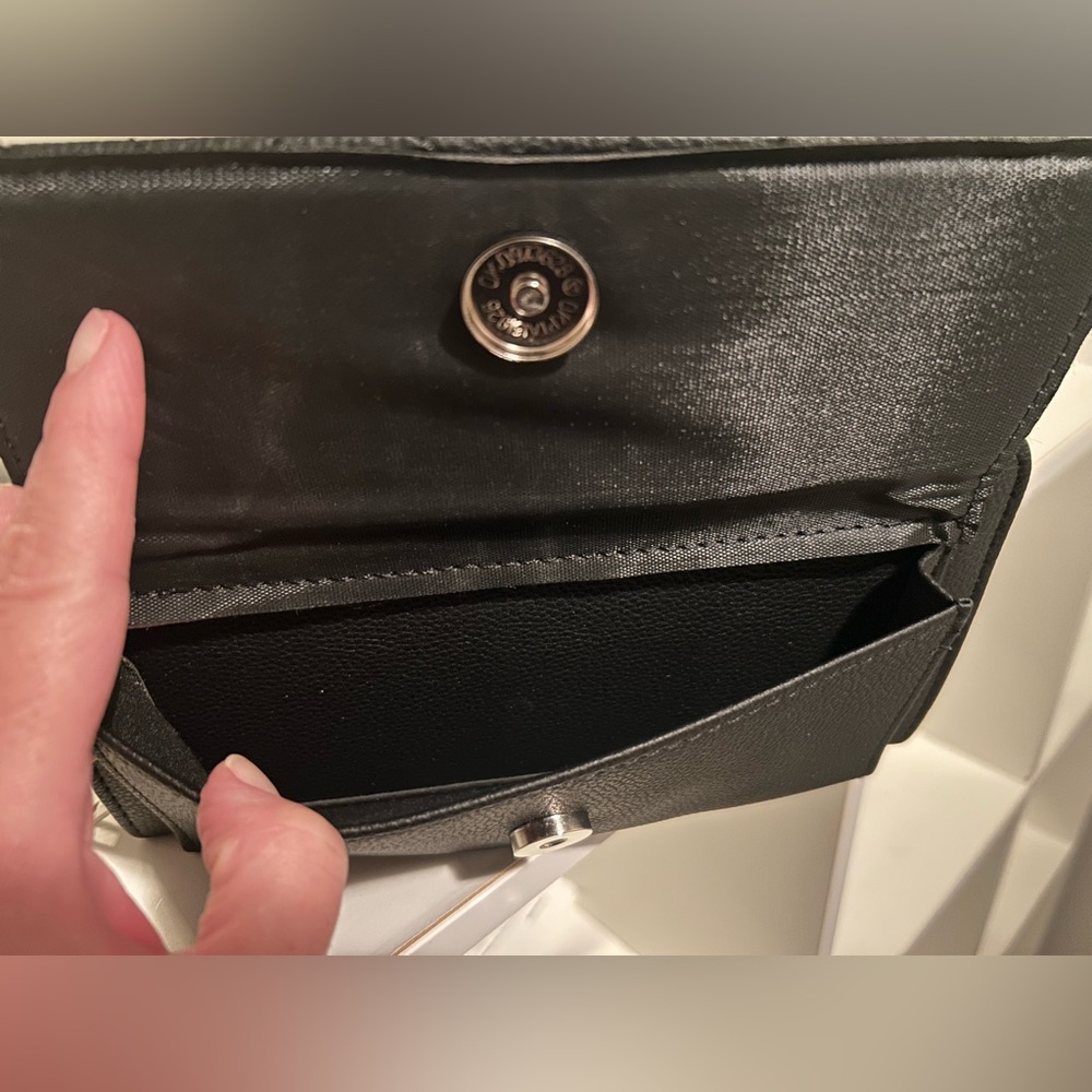 Elegant Black Quilted Women's Bag - Picture 4 of 5